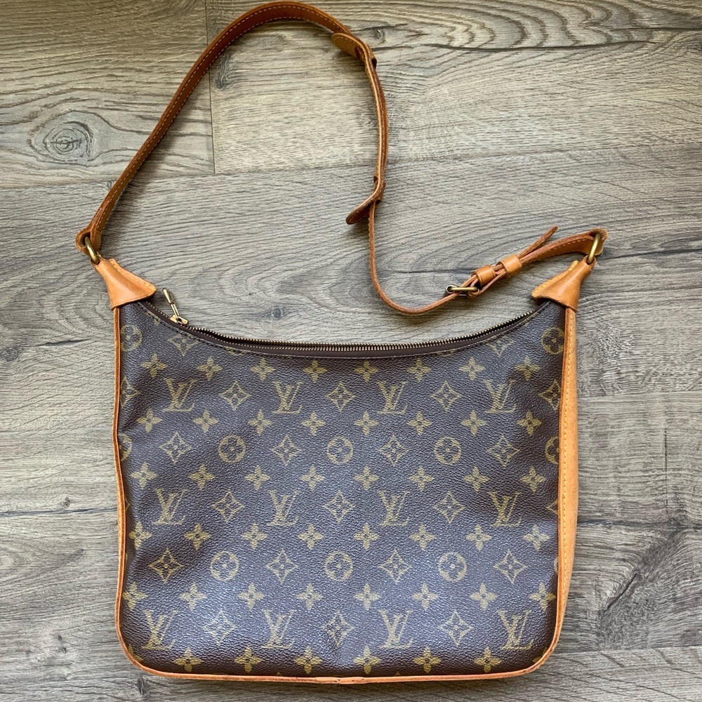 Louis Vuitton purse